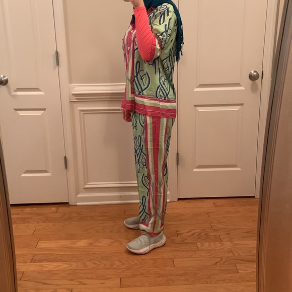 Gossip Printed Pink, Green, White and Blue Set - Picture 7 of 17